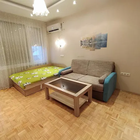 Cozy Near Free